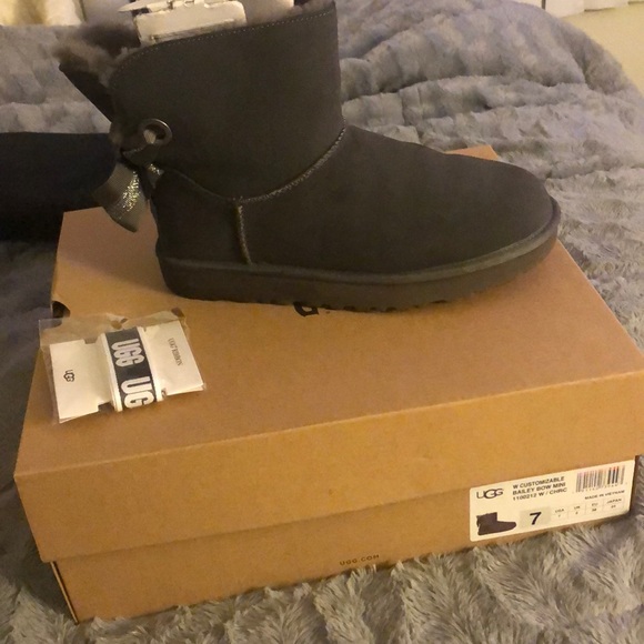 Boots - Picture 2 of 3